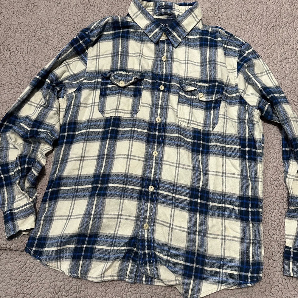American Eagle Outfitters Blue and White Casual Button Down Shirt